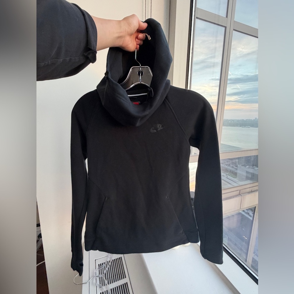 Nike Women’s Black Funnel Neck Pullover Hoodie